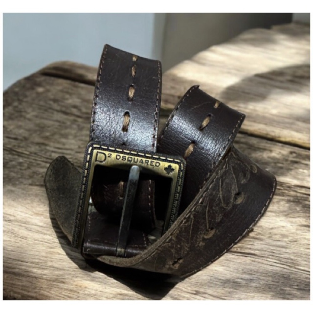 D2 DSQUARED BROWN LEATHER BELT WITH A METAL BUCKLE